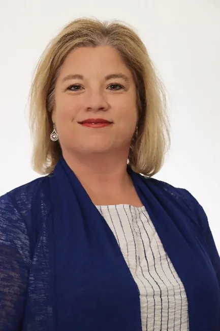 Cassie Cochran Headshot